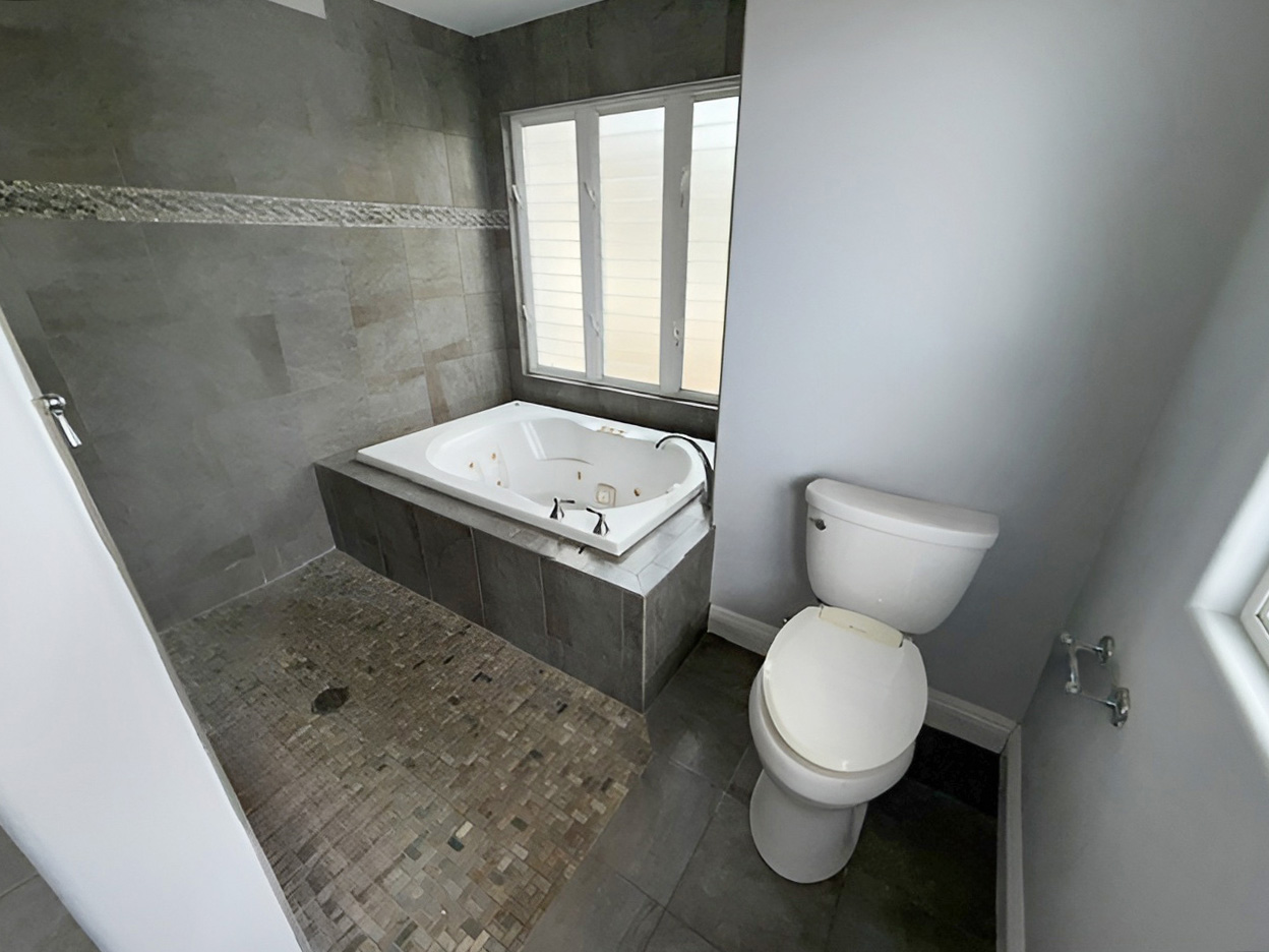 Gallery image 10