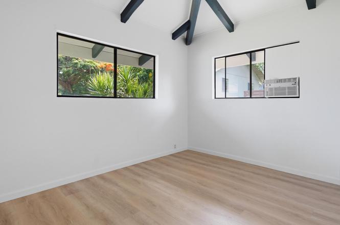 Gallery image 10