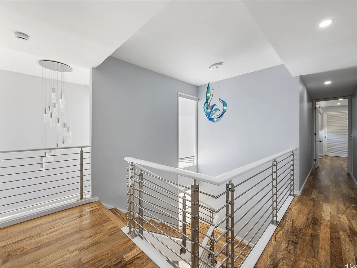 Gallery image 10